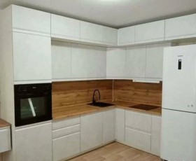 Модульная кухня Бруклин 2.4 x 2 м (Бетон белый) в Нижневартовске - nizhnevartovsk.katalogmebeli.com | фото 15